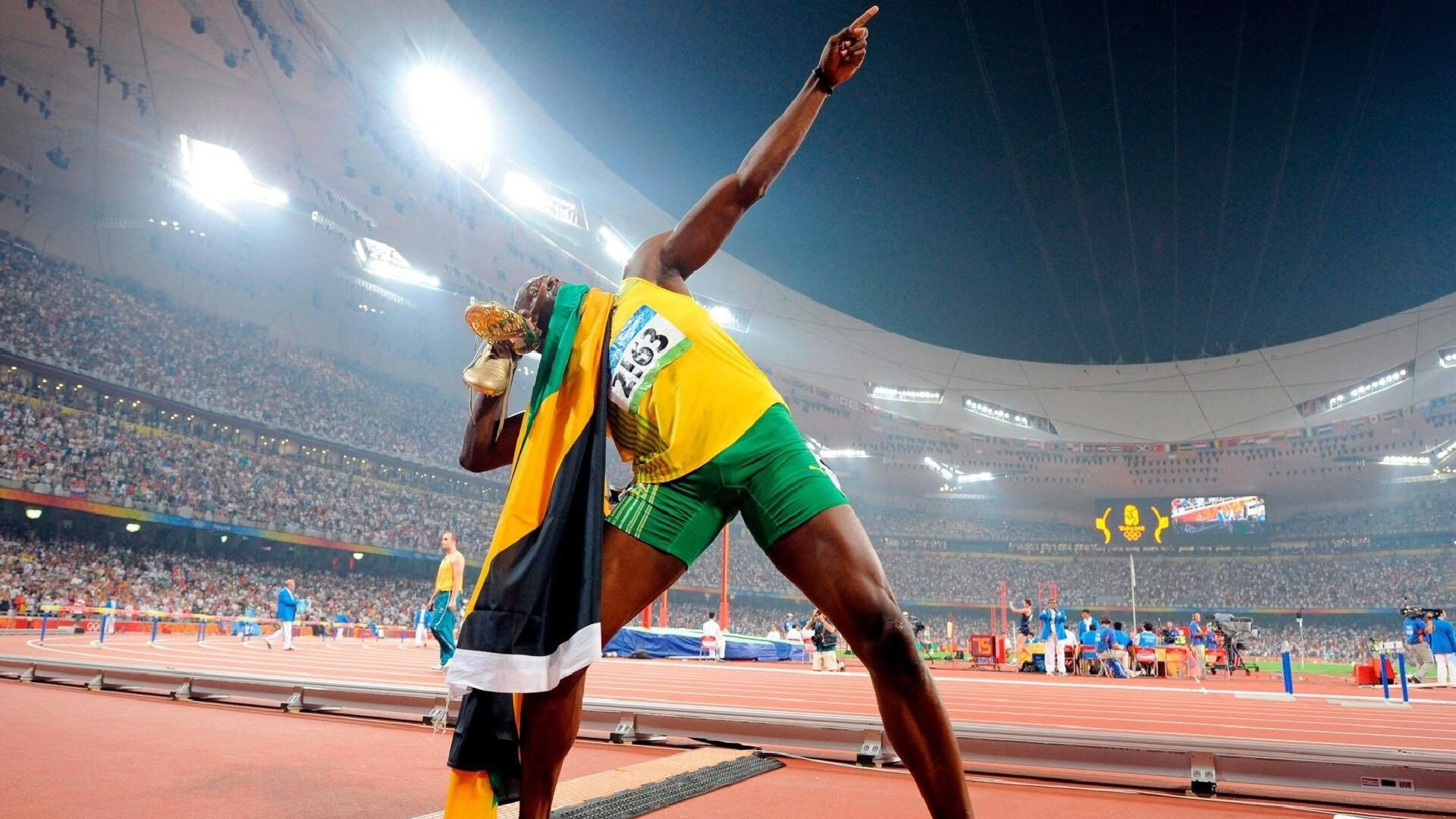 fb体育平台官网-意大利骑手吉尔·托马斯在2024年国际马术联合会障碍赛世界巡回赛中获得个人第六名，表现出色。